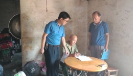 柳州市柳江区妇幼保健院： 开展“扶贫日”活动，助力扶贫暖人心